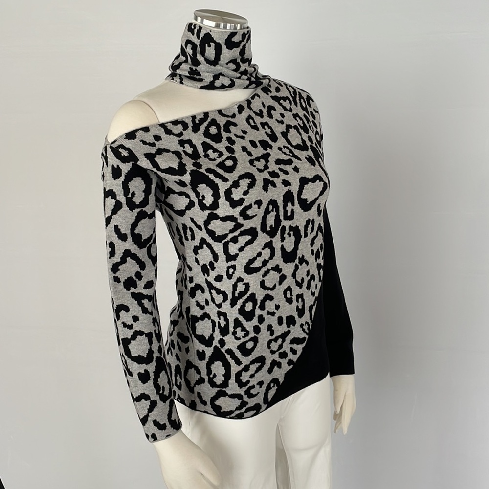NWOT Venus Leopard Sweater Small - Picture 7 of 12
